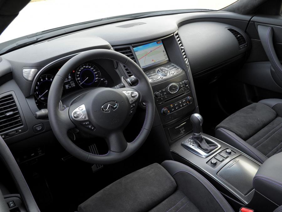  Infiniti FX50 S Sebastian Vettel Edition 2011 года  (фото 63 из 74)